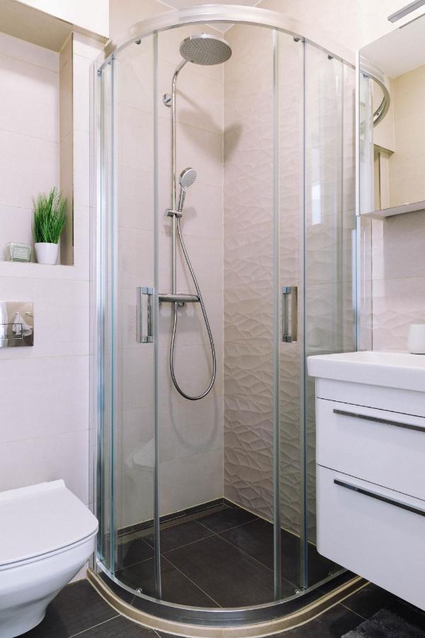 Brand New & Comfort Apartment L & L ,Free Parking + Close To Beach Дубровник Екстериор снимка